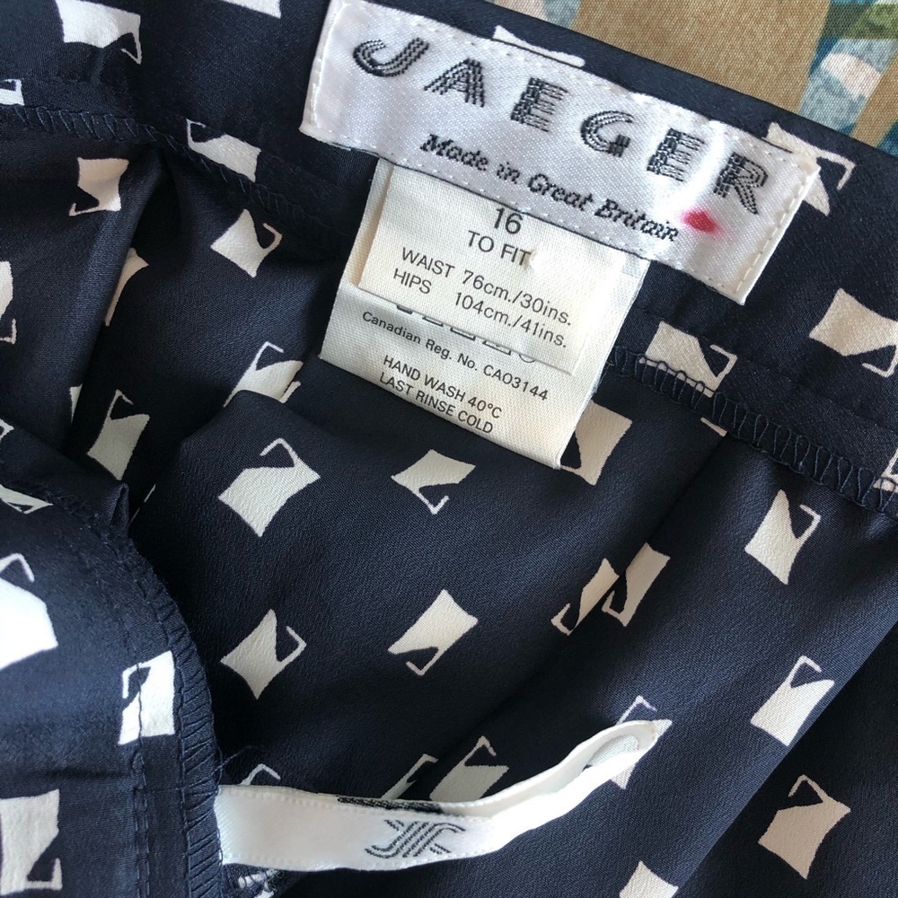Jaeger Skirt Size 16 - Picture 15 of 15